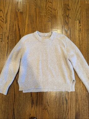 Abercrombie & Fitch Cream Crewneck Sweater